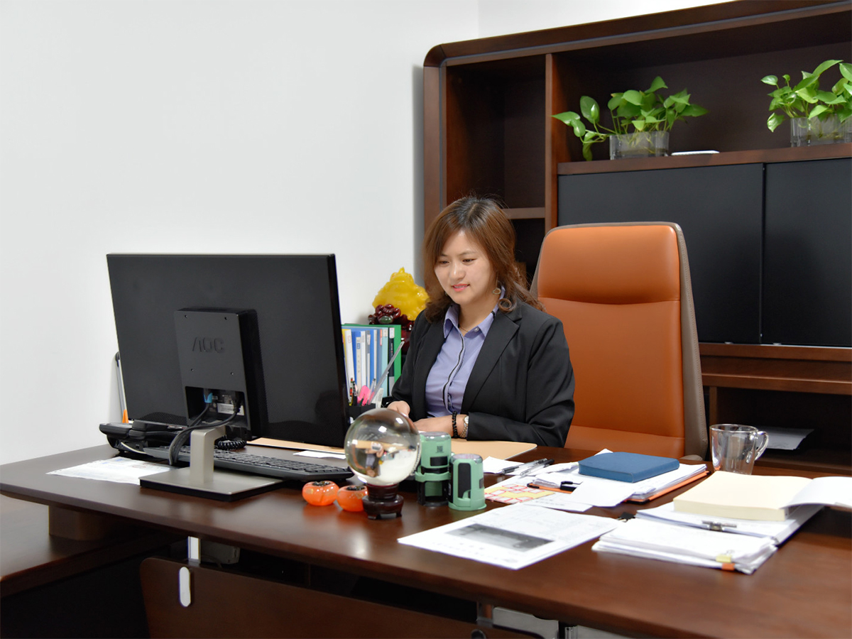 陈琳女士